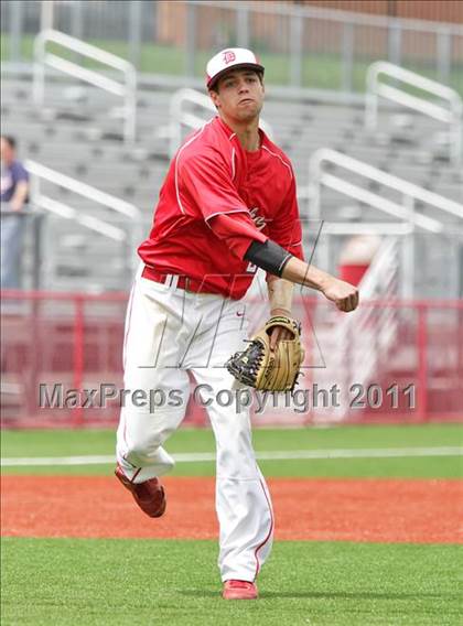 Thumbnail 3 in DeMatha vs. St. John's photogallery.