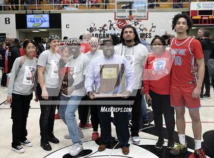 Thumbnail 1 in Fort Wayne Wayne vs. Noblesville (IHSAA 4A Region 3 Championship) photogallery.