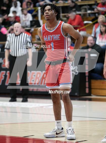 Thumbnail 1 in Fort Wayne Wayne vs. Noblesville (IHSAA 4A Region 3 Championship) photogallery.