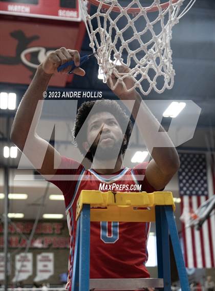 Thumbnail 2 in Fort Wayne Wayne vs. Noblesville (IHSAA 4A Region 3 Championship) photogallery.