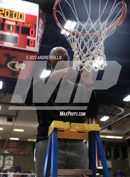 Thumbnail 2 in Fort Wayne Wayne vs. Noblesville (IHSAA 4A Region 3 Championship) photogallery.