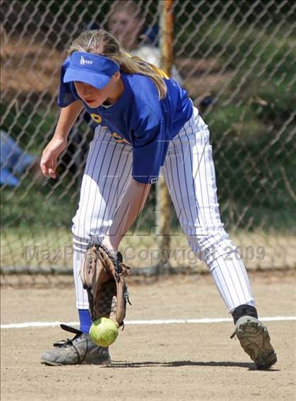 Thumbnail 3 in Northridge Academy vs. LACES (CIF LA City Small School Playoffs) photogallery.
