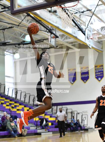 Thumbnail 2 in Evergreen Park vs. Leo (Bob Hambric Shootout) photogallery.
