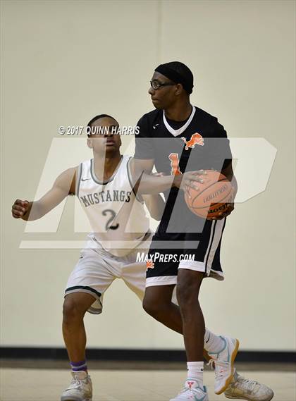 Thumbnail 3 in Evergreen Park vs. Leo (Bob Hambric Shootout) photogallery.