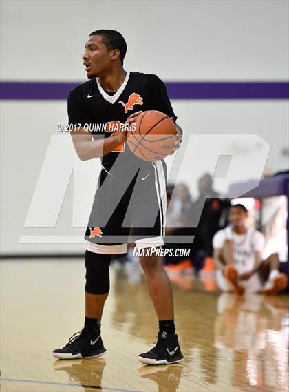 Thumbnail 1 in Evergreen Park vs. Leo (Bob Hambric Shootout) photogallery.