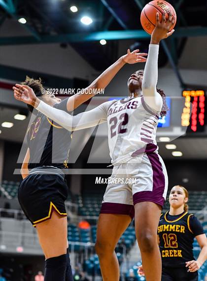 Thumbnail 3 in Pearland vs Summer Creek (UIL-6A Regional Final) photogallery.