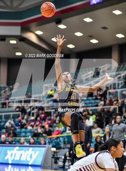 Thumbnail 3 in Pearland vs Summer Creek (UIL-6A Regional Final) photogallery.