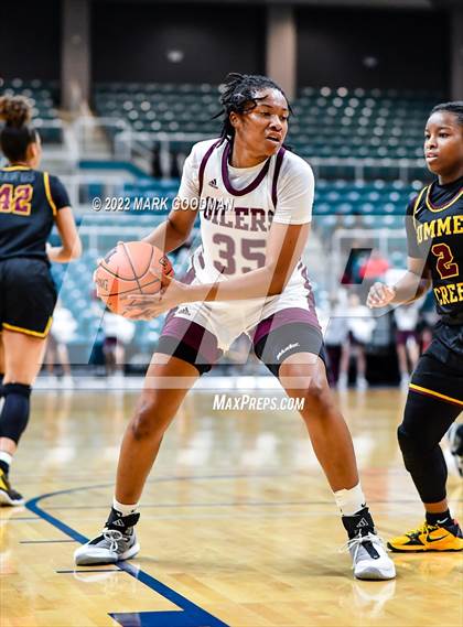 Thumbnail 1 in Pearland vs Summer Creek (UIL-6A Regional Final) photogallery.