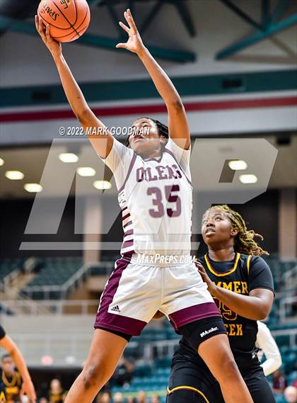 Thumbnail 3 in Pearland vs Summer Creek (UIL-6A Regional Final) photogallery.
