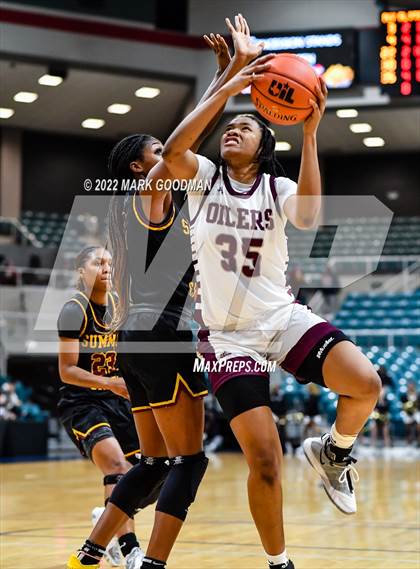 Thumbnail 3 in Pearland vs Summer Creek (UIL-6A Regional Final) photogallery.