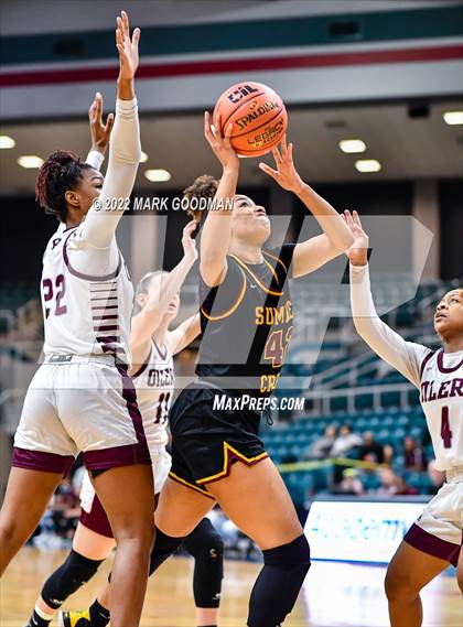 Thumbnail 2 in Pearland vs Summer Creek (UIL-6A Regional Final) photogallery.