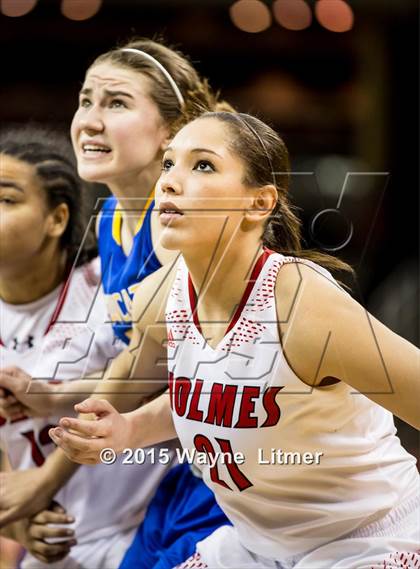Thumbnail 1 in Newport Central Catholic vs Holy Cross (KHSAA 9th Region Tournament) photogallery.