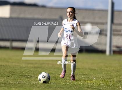 Thumbnail 2 in PikeView vs Princeton photogallery.