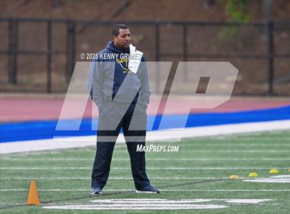 Thumbnail 3 in Pope vs. Marist photogallery.