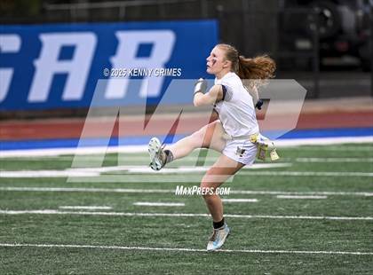 Thumbnail 3 in Pope vs. Marist photogallery.