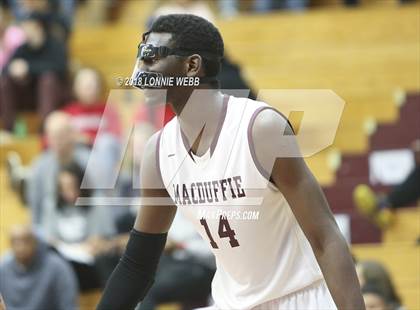 Thumbnail 2 in MacDuffie vs. CBD Montverde Academy (Spalding Hoophall Classic) photogallery.