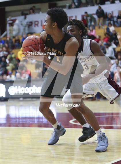 Thumbnail 3 in MacDuffie vs. CBD Montverde Academy (Spalding Hoophall Classic) photogallery.