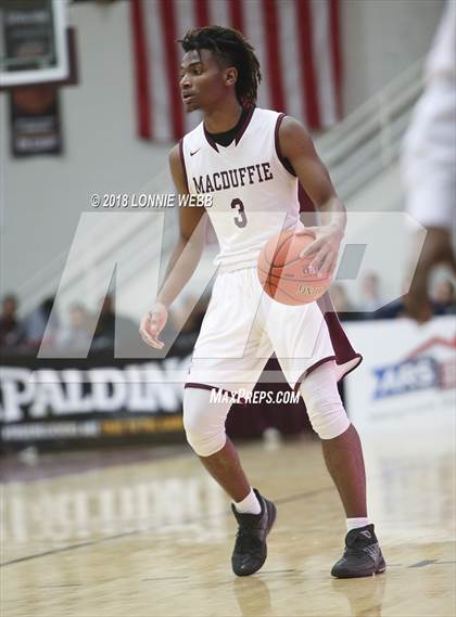 Thumbnail 3 in MacDuffie vs. CBD Montverde Academy (Spalding Hoophall Classic) photogallery.