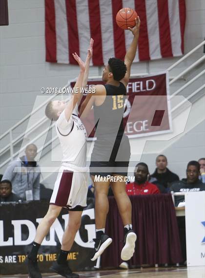Thumbnail 2 in MacDuffie vs. CBD Montverde Academy (Spalding Hoophall Classic) photogallery.
