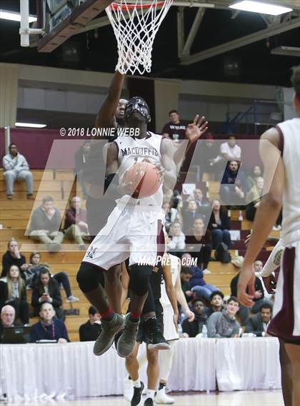 Thumbnail 2 in MacDuffie vs. CBD Montverde Academy (Spalding Hoophall Classic) photogallery.