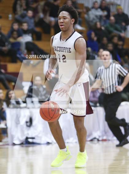 Thumbnail 1 in MacDuffie vs. CBD Montverde Academy (Spalding Hoophall Classic) photogallery.