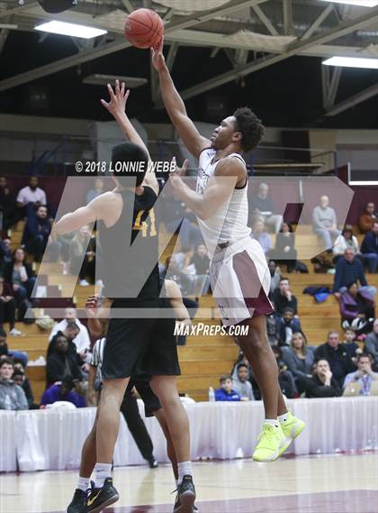 Thumbnail 1 in MacDuffie vs. CBD Montverde Academy (Spalding Hoophall Classic) photogallery.