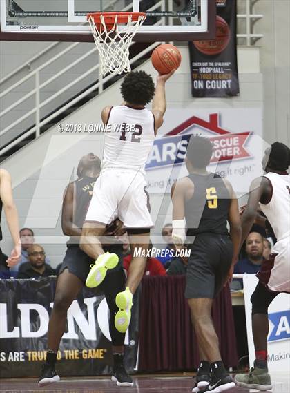 Thumbnail 2 in MacDuffie vs. CBD Montverde Academy (Spalding Hoophall Classic) photogallery.