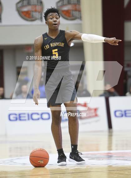 Thumbnail 2 in MacDuffie vs. CBD Montverde Academy (Spalding Hoophall Classic) photogallery.