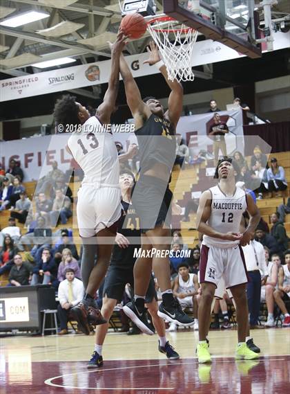 Thumbnail 2 in MacDuffie vs. CBD Montverde Academy (Spalding Hoophall Classic) photogallery.