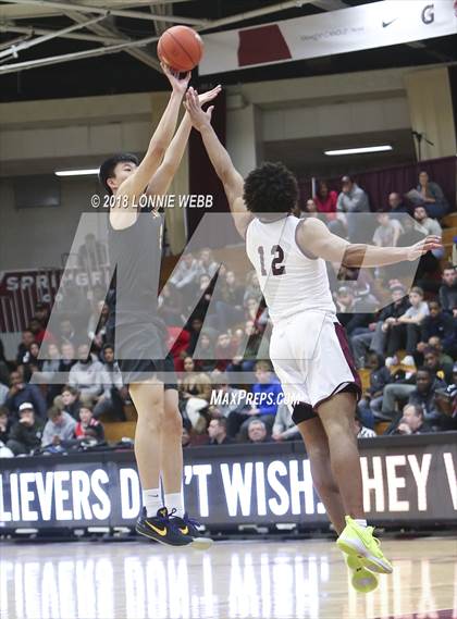 Thumbnail 1 in MacDuffie vs. CBD Montverde Academy (Spalding Hoophall Classic) photogallery.