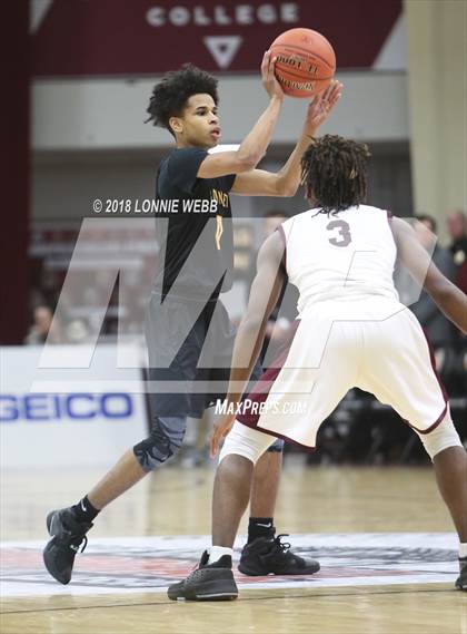 Thumbnail 2 in MacDuffie vs. CBD Montverde Academy (Spalding Hoophall Classic) photogallery.