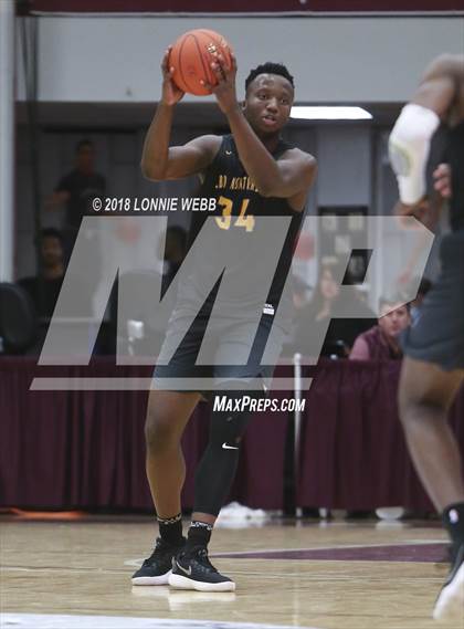 Thumbnail 3 in MacDuffie vs. CBD Montverde Academy (Spalding Hoophall Classic) photogallery.