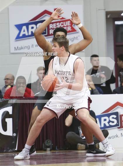 Thumbnail 2 in MacDuffie vs. CBD Montverde Academy (Spalding Hoophall Classic) photogallery.