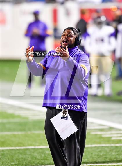 Thumbnail 2 in Osceola vs. Harding Academy (AAA 3A State Final) photogallery.