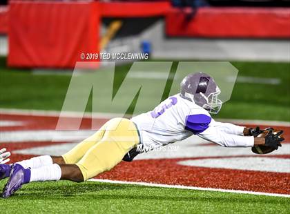 Thumbnail 2 in Osceola vs. Harding Academy (AAA 3A State Final) photogallery.