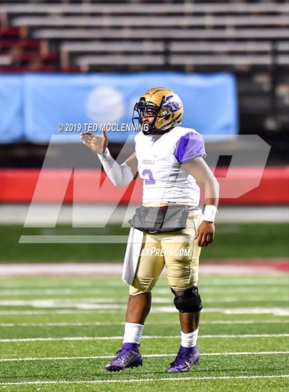 Thumbnail 2 in Osceola vs. Harding Academy (AAA 3A State Final) photogallery.