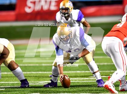 Thumbnail 3 in Osceola vs. Harding Academy (AAA 3A State Final) photogallery.