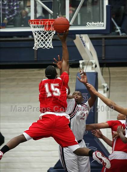 Thumbnail 2 in Salesian vs. St. Mary's photogallery.