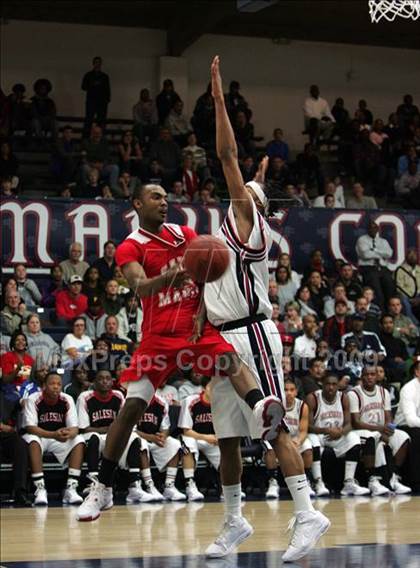 Thumbnail 3 in Salesian vs. St. Mary's photogallery.