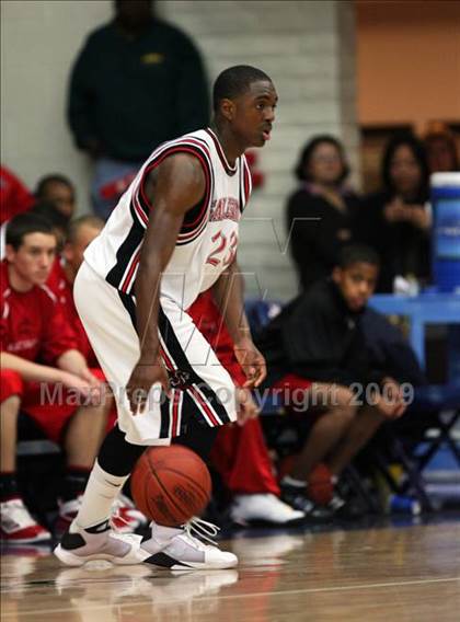 Thumbnail 3 in Salesian vs. St. Mary's photogallery.