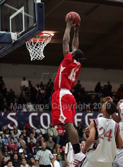 Thumbnail 2 in Salesian vs. St. Mary's photogallery.