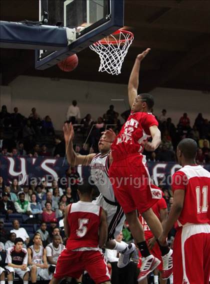 Thumbnail 1 in Salesian vs. St. Mary's photogallery.