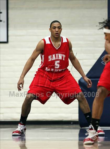 Thumbnail 2 in Salesian vs. St. Mary's photogallery.