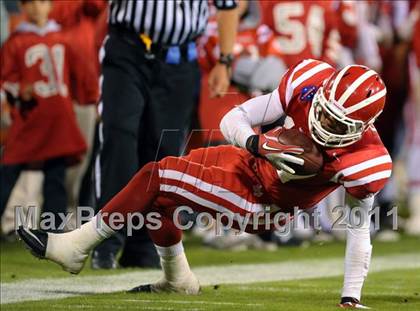 Thumbnail 2 in Mater Dei vs. Servite photogallery.