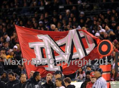 Thumbnail 3 in Mater Dei vs. Servite photogallery.