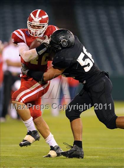 Thumbnail 1 in Mater Dei vs. Servite photogallery.