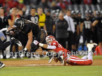 Thumbnail 3 in Mater Dei vs. Servite photogallery.