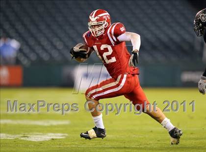 Thumbnail 2 in Mater Dei vs. Servite photogallery.