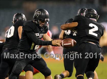 Thumbnail 2 in Mater Dei vs. Servite photogallery.