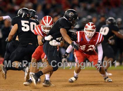 Thumbnail 1 in Mater Dei vs. Servite photogallery.